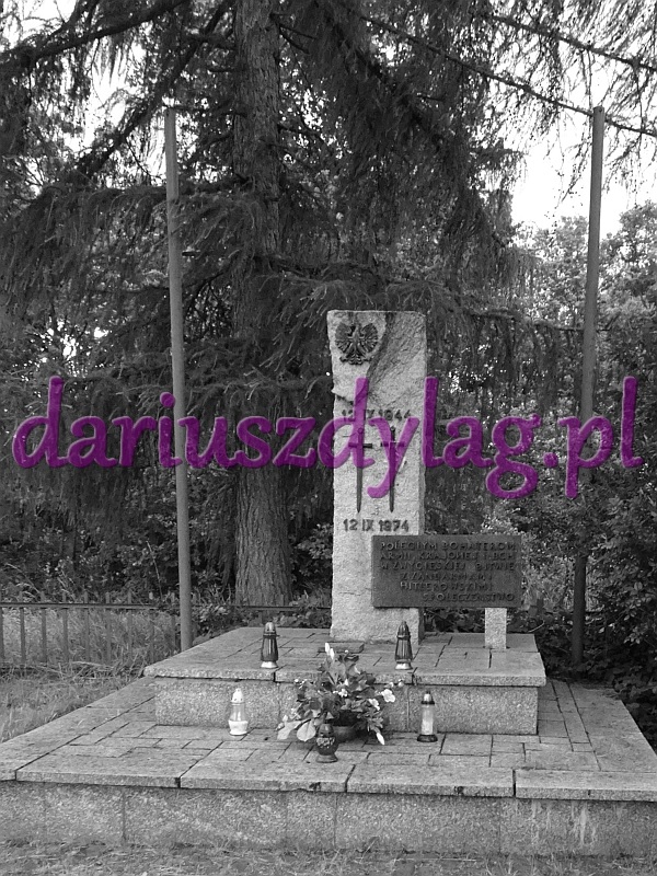 12 IX 1974 - w 30. rocznicę zwycięskiej bitwy AK postawiono w pobliżu pomnik.