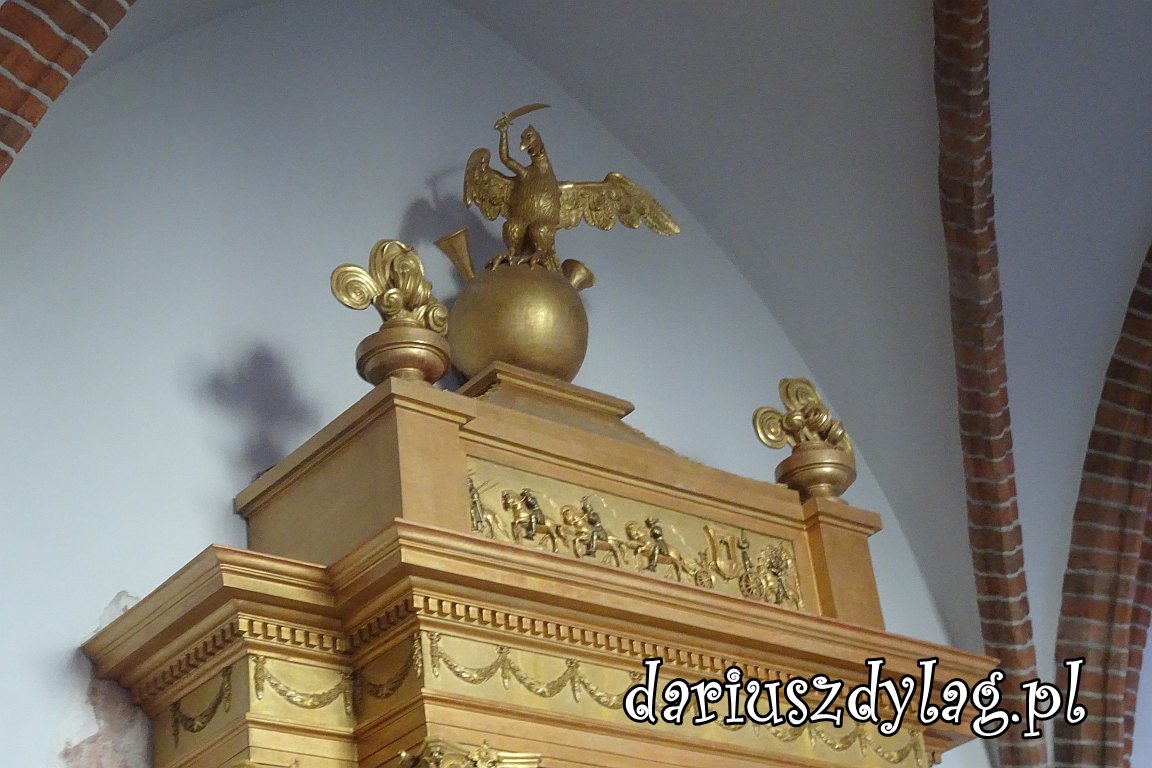 035