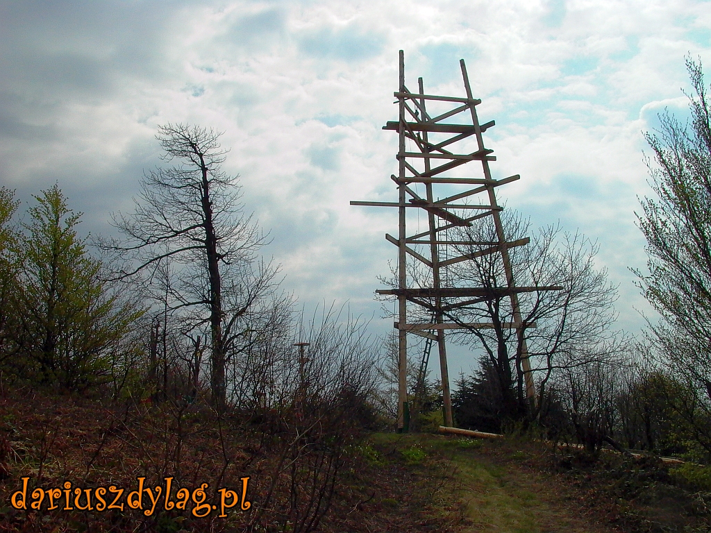 Budowa słowackiej wieży na Baranim – 30 IV 2006 r. Fot. D. Dyląg
